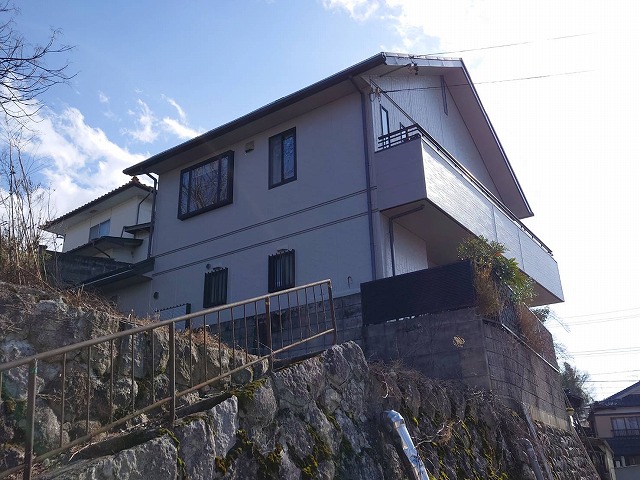 飯田市で築20年以上の住宅で行った外壁塗装工事と屋根カバー工事完成後の仕上がり状況