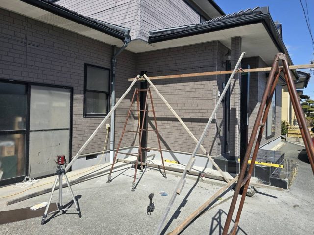 松川町M邸_柱設置、仮固定