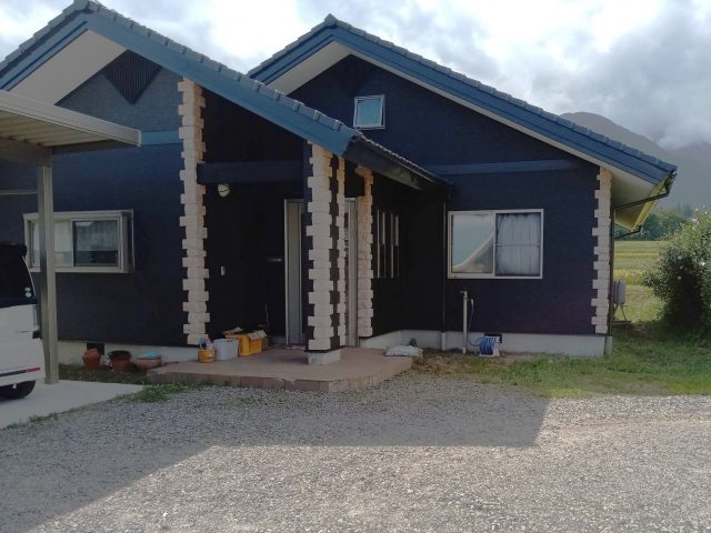 駒ヶ根市I邸_完成-玄関側