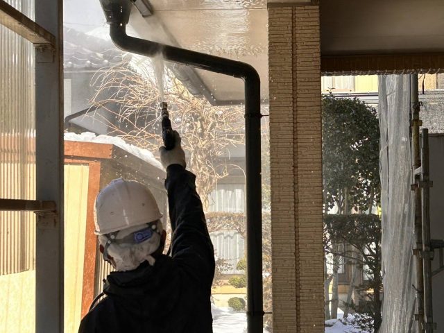 駒ヶ根市M邸-高圧洗浄で雨樋も一緒に