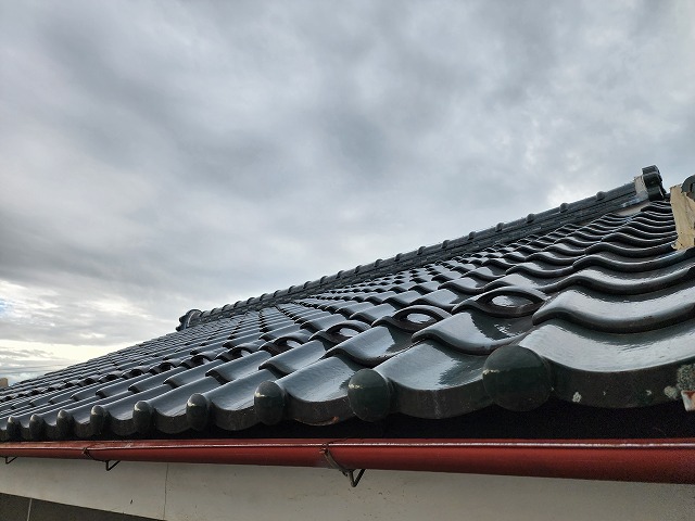 飯田市：瓦屋根のメンテナンスのために実施した現場調査