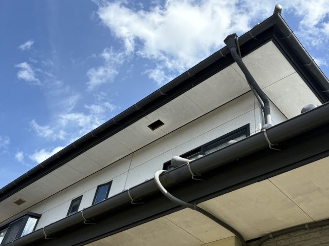 高森町F邸_軒天の現状