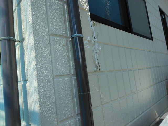 上伊那郡飯島町：ALC外壁の著しい塗膜の剥がれ