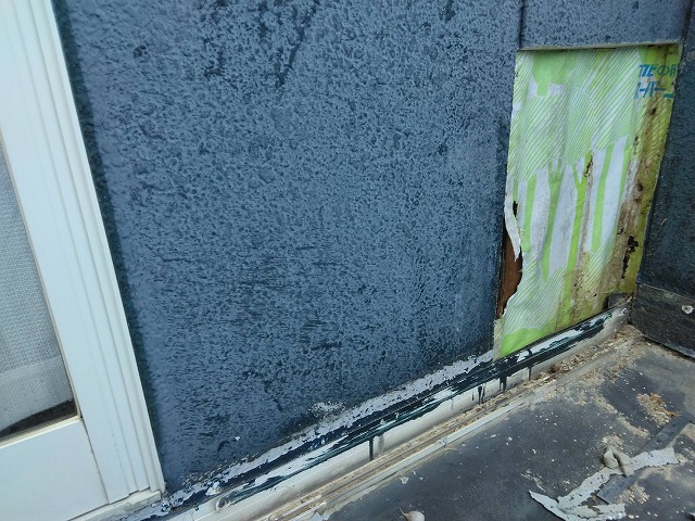 下伊那郡松川町：雨漏りで激しく傷んだ外壁サイディング