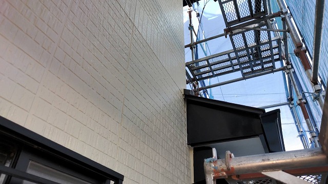 上伊那郡箕輪町：リファインMF-IRを使って3回塗り工程を適切に行って仕上げた住宅の外壁
