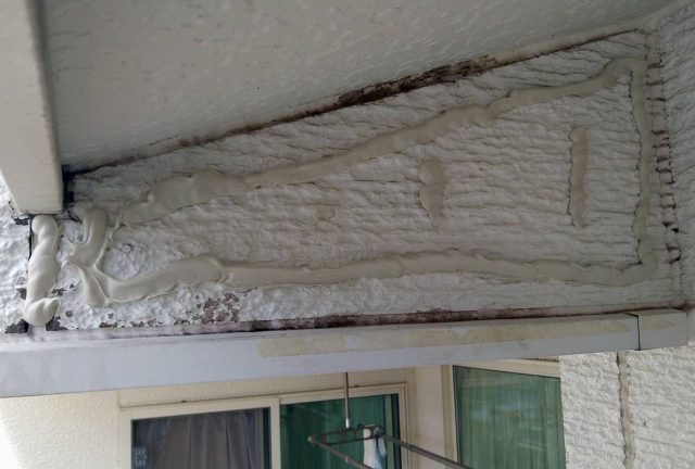 駒ヶ根市_下屋根下の外壁補修
