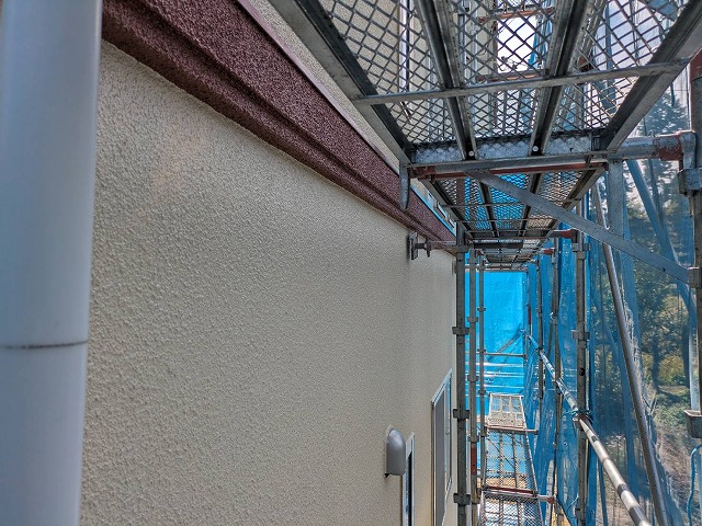 上伊那郡飯島町：帯板のカラーのアクセントが効いている住宅の外壁塗装工事