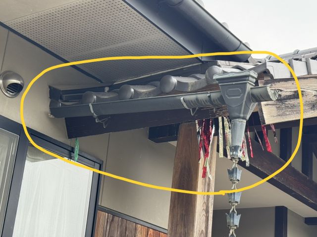 飯田市W邸_雨樋の金具外れ