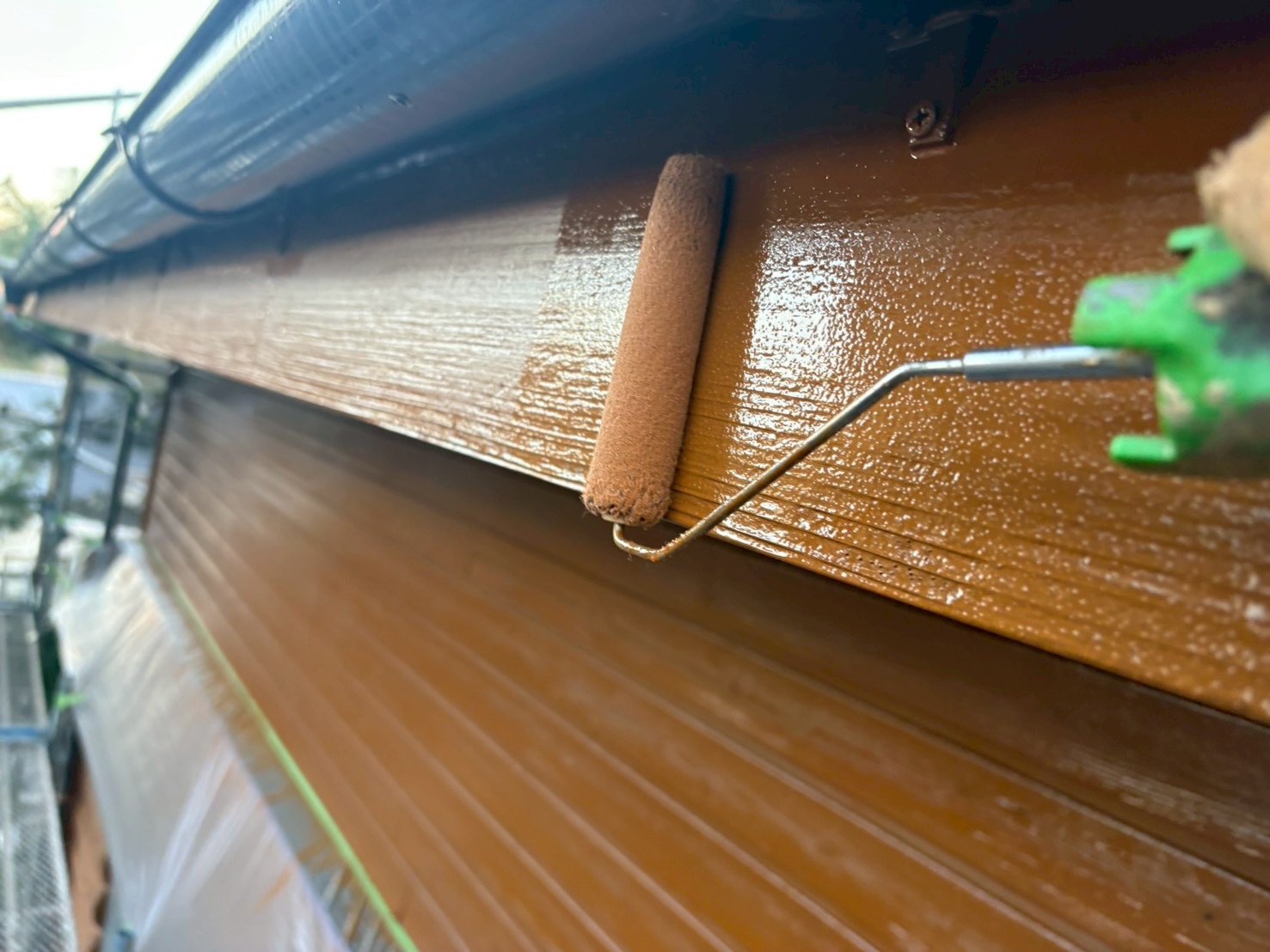 上塗り前の中塗り作業