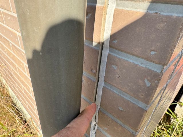 高森町M邸_目地の痩せ