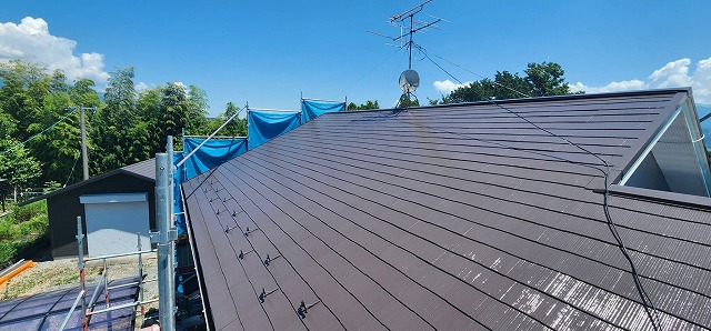 下伊那郡松川町：遮熱塗料で屋根塗装が完了した状況