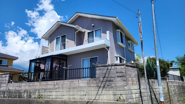 下伊那郡松川町：屋根外壁塗装を施して防水機能が回復した住宅