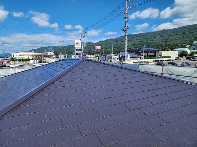 上伊那郡箕輪町：フッ素塗料を使った屋根塗装工事完成後の状況