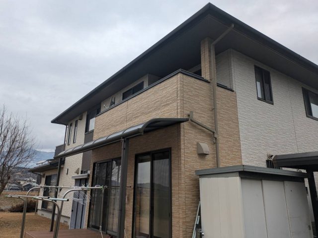 豊丘村S邸_施工前のベランダ外壁のようす