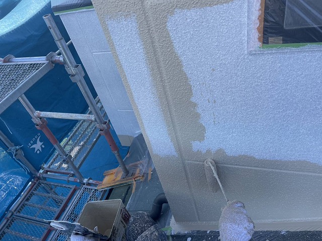 伊那市：ALC外壁にシリコン塗料で中塗り施工