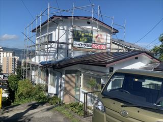 長野県諏訪市湯の脇町でのモルタル外壁塗装工事の経過をご紹介致します