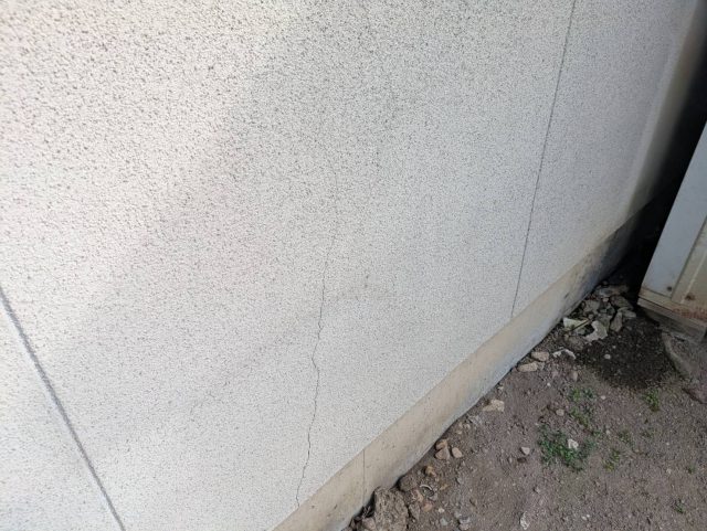 豊丘村S邸_散見されたヘアークラックの一部