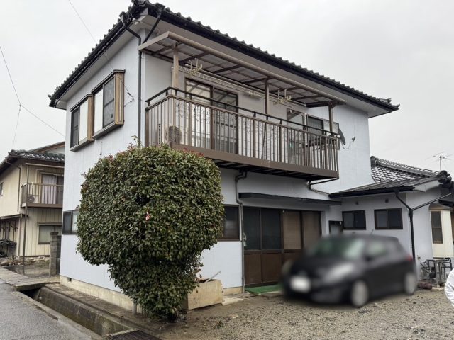 飯田市I邸_足場撤去後-モルタル外壁完成-玄関側