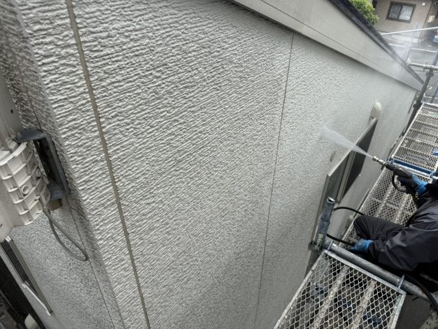 駒ヶ根市_外壁を高圧洗浄