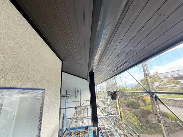 伊那市K邸_軒天塗装完成