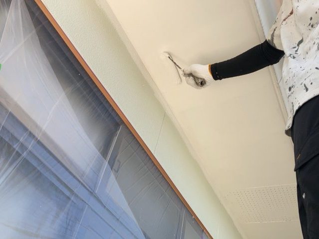 高森町N邸_軒天塗装