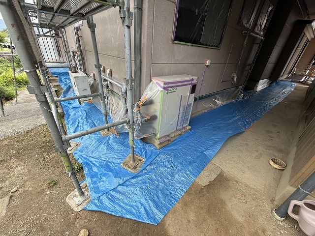 足元と室外機の養生