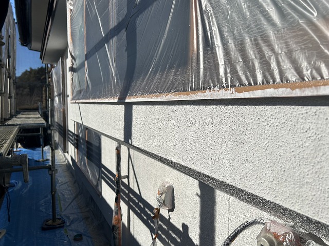 伊那市：エピテックフィラーAEⅡを使ったモルタル外壁への下塗り