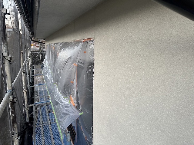 伊那市：シリコンREVO1000を使ったモルタル外壁への中塗り