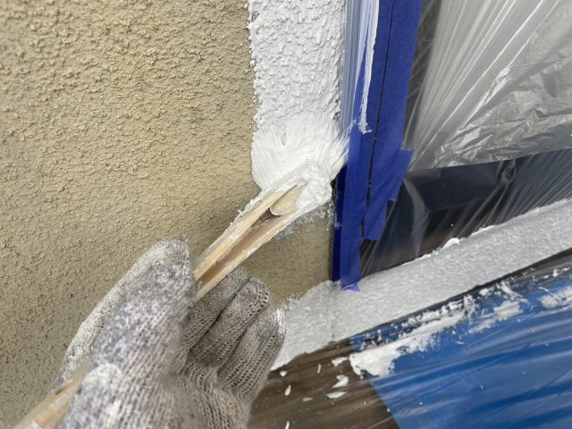 豊丘村S邸_細かいところを先に塗装
