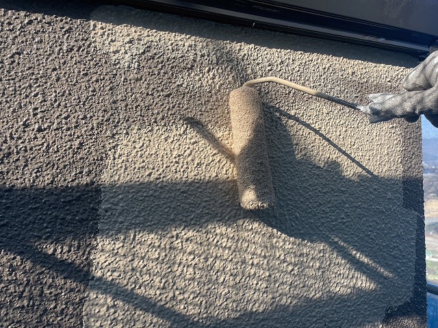 伊那市：防カビ剤を添加した塗料で外壁サイディング塗装工事