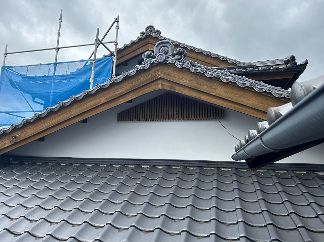 伝統的な日本家屋の木部塗装
