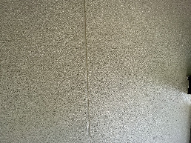 下伊那郡部：モルタルにリシン吹付をした外壁にシリコン塗料で塗装