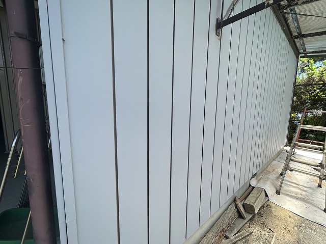 下伊那郡部：住宅の金属サイディング塗り替えの下塗り施工