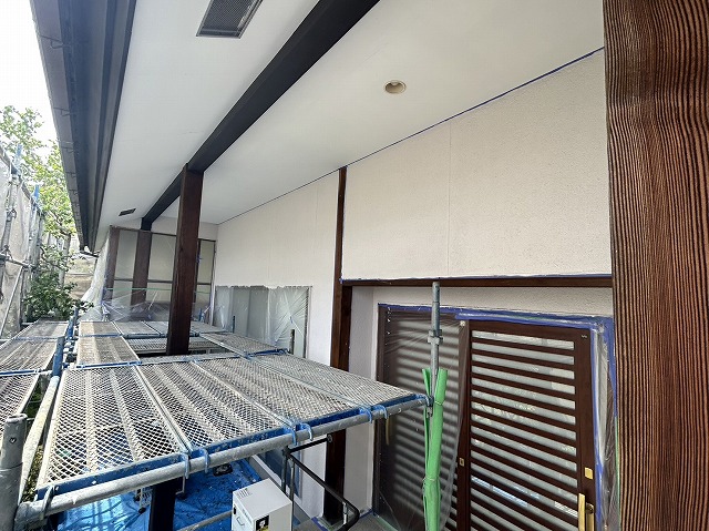 飯田市：外壁と軒天の塗り替えメンテナンス
