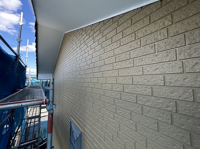 飯田市：高性能フッ素塗料でツヤ感を取り戻した外壁サイディング