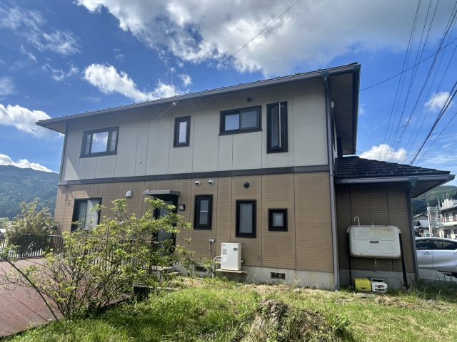 阿南町G邸_施工前-勝手口側