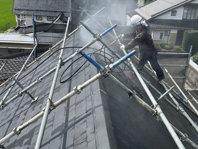 宮田村I邸外壁屋根塗装I邸洗浄作業2