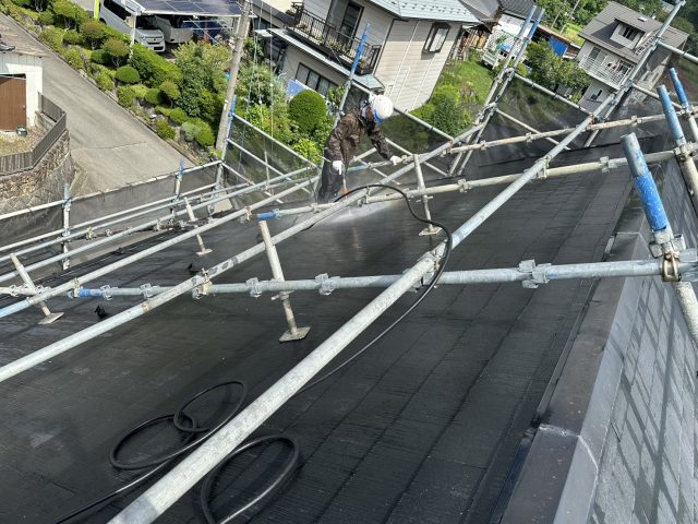 宮田村I邸外壁屋根塗装I邸洗浄作業4