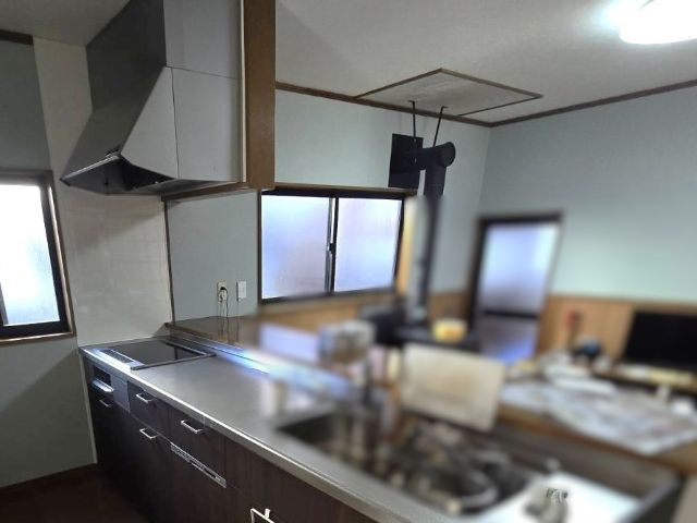 松川町M邸_キッチン吊戸棚-アフター